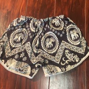 Elastic waist shorts with cute elephant print